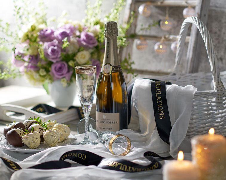 Wine and gourmet gift pairing with packaging